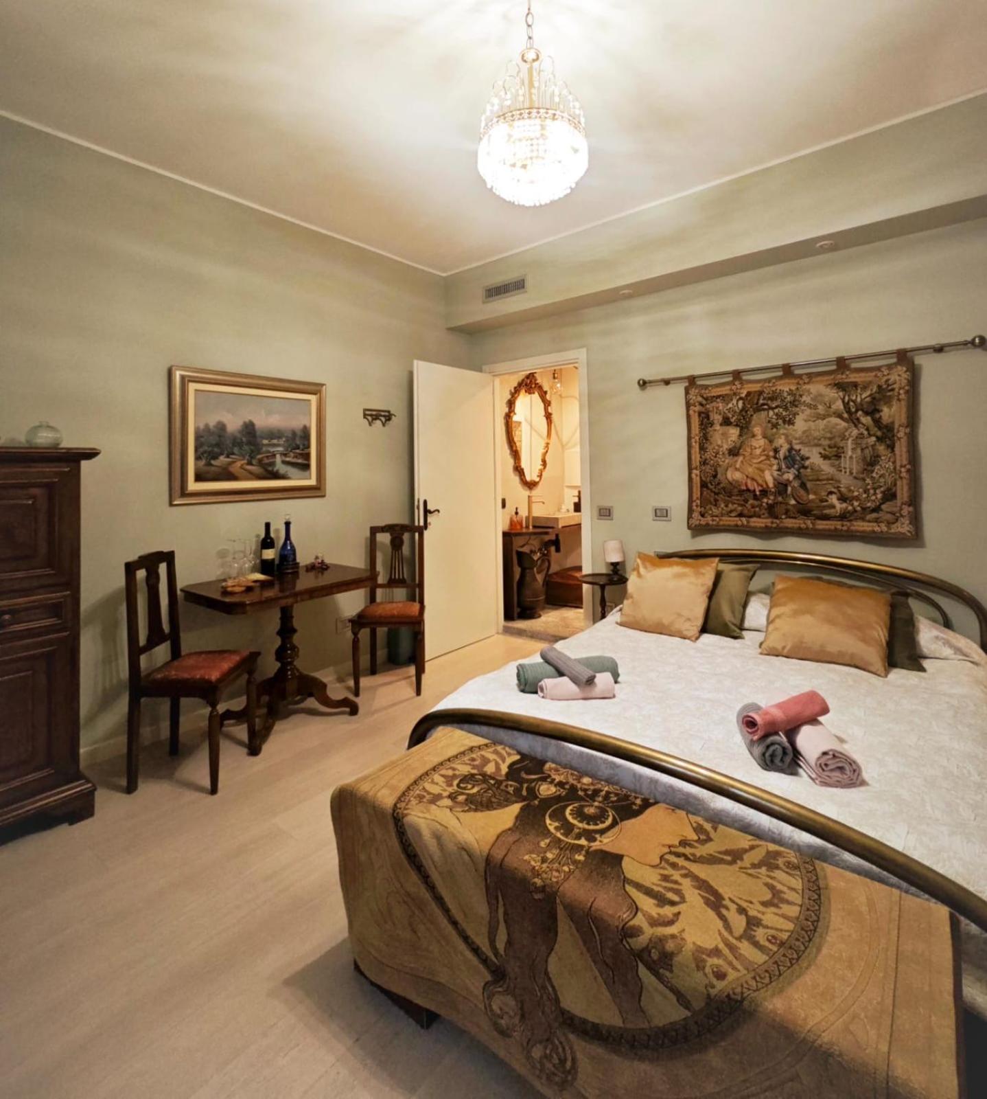 Magnificent Rooms Verona Center Bagian luar foto